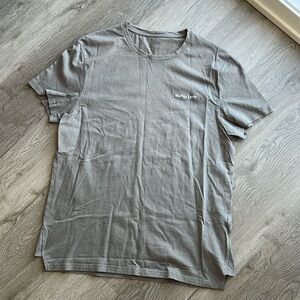 Alphalete - Premium Lifestyle T-Shirt - Light Olive (Size L)